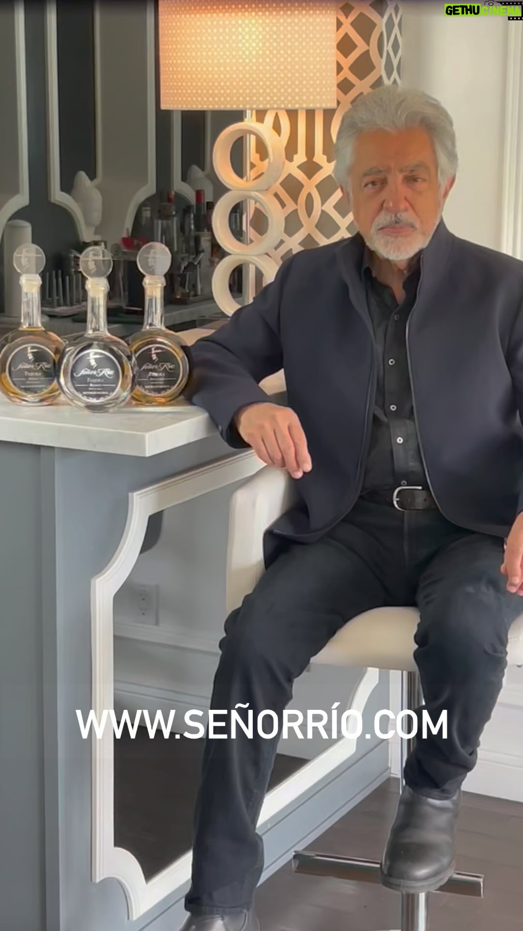 Joe Mantegna - 11.2K Likes - @senorriotequila @totalwine #tequila #blanco #repesado #anejo