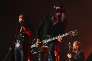 Joe Perry Instagram - The Hollywood Vampires are taking over Europe!!

Tickets still available: www.HollywoodVampires.com

📷: @theaaronperry 

‪#alicecooper #johnnydepp #joeperry #tommyhenriksen #glensobel #chriswyse #buckjohnson #HollywoodVampires‬