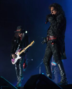 Joe Perry Instagram - Happy Birthday @alicecooper 

Photos by: Aaron Perry

‪#alicecooper #johnnydepp #joeperry #tommyhenriksen #glensobel #chriswyse #buckjohnson #HollywoodVampires‬