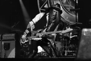 Joe Perry Instagram - Last night in Paris!

📷: @theaaronperry 

‪#alicecooper #johnnydepp #joeperry #tommyhenriksen #glensobel #chriswyse #buckjohnson #HollywoodVampires‬