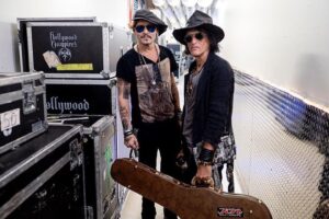 Joe Perry Instagram - Happy Birthday @johnnydepp

Photos by: @rosshalfin

#JohnnyDepp #JoePerry #HollywoodVampires