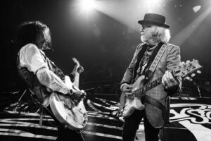 Joe Perry Instagram - Happy birthday Brad!

Photos by: @zack.whitford

#Aerosmith #JoePerry #BradWhitford