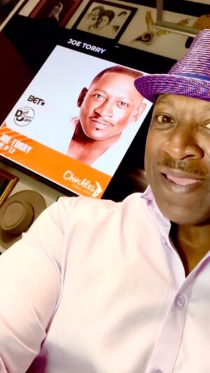 Joe Torry Instagram - Famo💜💜 MEMPHIS @chucklescomedyhouse MAY 9-12MOTHER’S DAY WKND 💐🌹🥀 “Back by Popular Demand” “THE WTF COMEDY TOUR🎥🎤🔥😂💯😂🔥#joetorry #joetorrycomedyshow #chucklescomedyhouse #goodjokes #goodfood #gooddrinks #memphis #thingstodoinmemphis #defcomedyjam #poeticjustice #philly #chicago #stl #cali #texas #nyc #taurus #season #datenight #ig #igreels #igcomedy