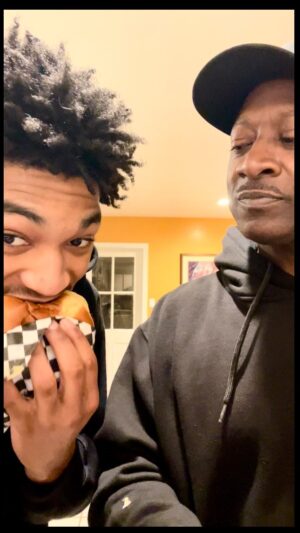 Joe Torry Instagram - TASTE TEST TIME for “SMASH N’BITE” @smashnbite in Studio City, CA and I’m with World wide known self made chef & food connoisseur “TJ DO IT ALl” @tjdoitall_  as we roll up on this new Smash Burger spot. #foodreview #joetorry #tjdoitall #smashburger #fries #joetorrybunker #joetorrykingofthegrill #kingofthegrill #tastetime #joetorrytastetime #bunkertastetime #studiocity #vivianscafe #happysunday #foodie #goodforyou #mikephillips @mike_phillips #igreels #igfoodie