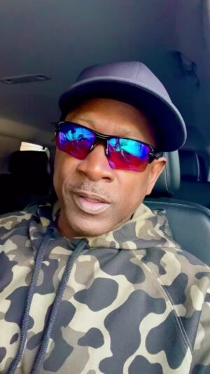 Joe Torry Instagram - HAPPY MONDAY💜💜 DENVER, CO 🔥🔥COMING YOUR WAY THIS WEEK (4/26-28) @thedenverimprov 5 SHOWS😂🎭😂🤣🎭
SPECIAL EVENT “BACK BY POPULAR DEMAND” (GET YOUR TICKETS NOW)🎟️🎟️ #joetorry #joetorrylive #joetorrywtfcomedytour #denver #Denvercomedy #thingstodoindenver #comedy #comedylovers #defcomedyjam #defcomedyjam25 @denverlifemagazine @theepregameshow @deionsanders @nuggets @broncos @chucklescomedyhouse @_cityoflaughs @citywineryphil #igreels #igcomedy