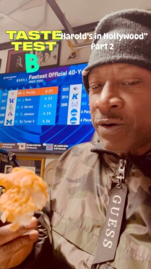 Joe Torry Instagram - TASTE TEST TIME😋😛😝 for “HAROLD’S in HOLLYWOOD” 🍽️🍗🍸I didn’t know there was a @haroldschickenla until the other day. This is that “Crack Chicken from Chicago🔥🔥🔥💜🔥🔥😂😂😂😍💯👍🏾👏🏾💯👊🏾😎#joetorry #tastetest #foodreview #haroldschichicken #chitown #stl #hollywood #foodfood #goodfood #macncheese #collardgreens #redsnapper #lemonpepper #lemonpepperchicken #cosmo #gooddrinks #dj #brunch #B
