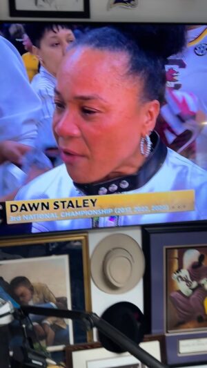 Joe Torry Instagram - CONGRATULATIONS to DAWN STALEY & the SOUTH CAROLINA GAMECOCKS WOMENS NCAA BASKETBALL NATIONAL CHAMPIONS🔥🔥🔥💜💜💜👏🏾👏🏾👏🏾🙏🏾🙏🏾💪🏾💪🏾💯💯🏀🏀🏀 @staley05 @gamecockwbb 2024 #champions #philly #phillystrong #igbasketball