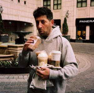 Joe Trohman Instagram - Stay hydrated. 

📸 @elliottxingham