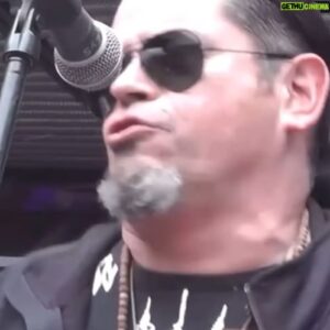Joe Vasconcellos Instagram - Por allá por el año 2013……

Reina De Todas Las Fiestas - Chico Trujillo Ft Joe Vasconcellos / Huevo (Banda Conmoción)

#chicotrujillo25años #chicotrujillo 
@chico.trujillo @ossesjoselo @joevasconcellos