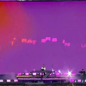 Joel Corry Instagram - Mash ups for the Main Stage @BBCRadio1 🪩
What’s your favourite…1, 2 or 3? #BigWeekend
Watch the full set back on @bbciplayer