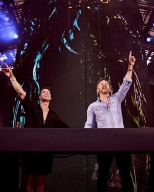 Joel Corry Instagram - First set in Ibiza this summer today!! 🏝️ 
Supporting my man @DavidGuetta @UshuaiaIbiza
Not a bad way to spend my birthday!! @fmifofficial 🥳