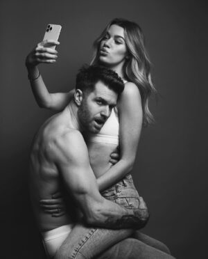 Joel Dommett Instagram - Happy “Let’s spend less time on our phones and stare into each others eyes” Day ❤️