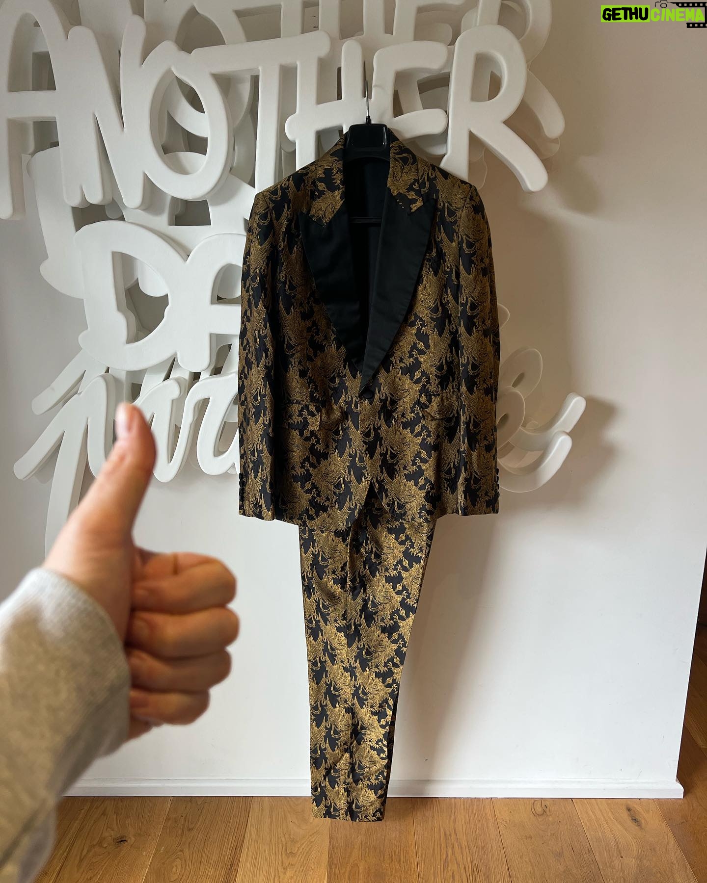 Joel Dommett - 6.4K Likes - WIN THIS MASKED SINGER SUIT for £5! Help us raise some incredible money for @braintumoursupport by entering the raffle for this beautiful @joshuakanebespoke suit - plus a little personalised message. Tickets are £5 and it all goes to an amazing charity that supports families affected by brain tumours. Enter now - link is in my bio! It’s one of my favourites 🥰