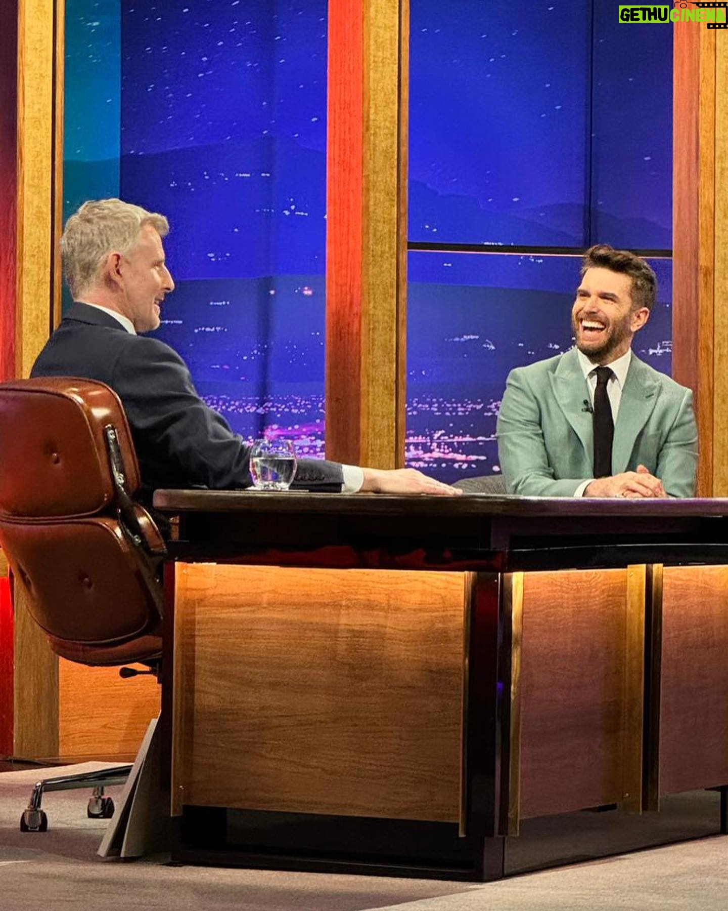 Joel Dommett - 5K Likes - Had fun on @latelaterte and judging by these photos I laughed like a prick the entire time - @patrickielty really is the perfect host ☘️
Suit is from @marksandspencer