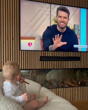Joel Dommett Instagram - Day one DONE! @lorraine