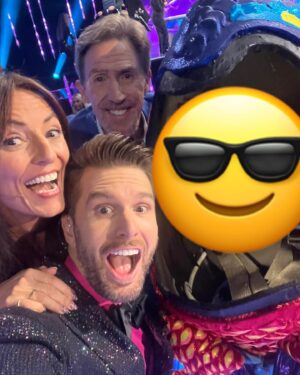 Joel Dommett Instagram - SWIPE FOR OUR WINNER! Such an incredible voice… such an incredible series! @maskedsingeruk
