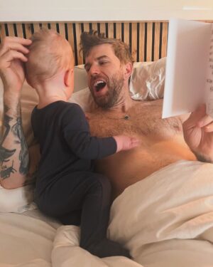 Joel Dommett Instagram - My first birthday card from the little dude* 

*written entirely by wife