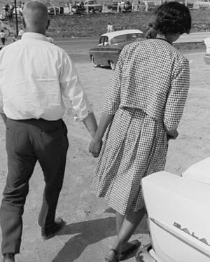 Joel Edgerton Instagram - #lovingday ❤️❤️❤️❤️❤️❤️ #blacklivesmatter @negga.ruth