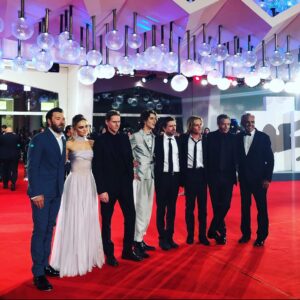 Joel Edgerton Instagram - #TheKing family minus Rob We missed you pal. #wheresRPatz !?!? #AllHailTheKing