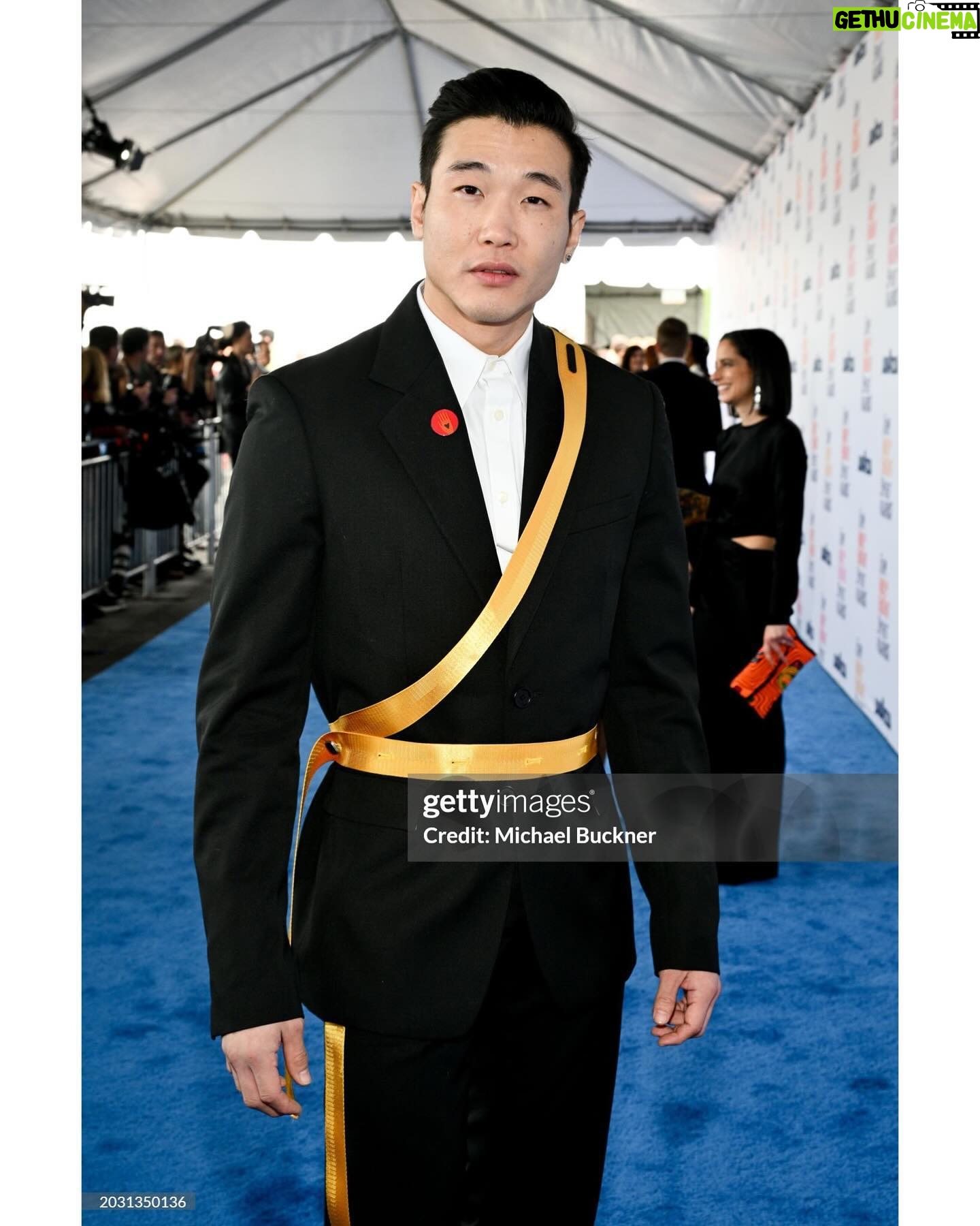 Joel Kim Booster - 7K Likes - Happy Indie Spirits day! Today’s look giving secret prince of a made up country in a Netflix romcom. PrincESS of Genovia teas.
Styled by @chrishoran20 with assist from @sanamceline and @danenikkoalvero
The look: @helmutlang @doxpeter @camper @davidyurman
The beat: @tracyraffelsonmakeup
Pin: #artists4ceasefire 🫶🏻