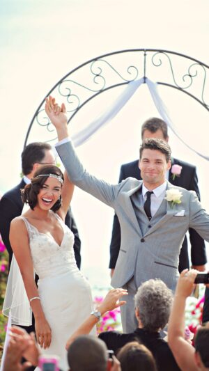 Joel Smallbone Instagram - Thanks for giving me my last, first kiss!💋 👰🏽 

#happyanniversary #11years