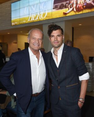 Joel Smallbone Instagram - One premiere closer☝🏽 to the @unsungheromovie nationwide theatrical release🍿 on April 26- this time in the city of angels! 👼🌴 And my, we loved seeing these friendly faces..

A great thank you to everyone who stopped by! #melgibson, @mrkelseygrammer, @zacharylevi, @paulwhausergram, @amybolandhauser…. 🙏🏽🙏🏽

If you’ve yet to, grab your tickets 🎟️ & make April 26th a Family Day at the Theaters with us! ✈️👨‍👩‍👧‍👦🎞️
