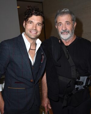 Joel Smallbone Instagram - One premiere closer☝🏽 to the @unsungheromovie nationwide theatrical release🍿 on April 26- this time in the city of angels! 👼🌴 And my, we loved seeing these friendly faces..

A great thank you to everyone who stopped by! #melgibson, @mrkelseygrammer, @zacharylevi, @paulwhausergram, @amybolandhauser…. 🙏🏽🙏🏽

If you’ve yet to, grab your tickets 🎟️ & make April 26th a Family Day at the Theaters with us! ✈️👨‍👩‍👧‍👦🎞️