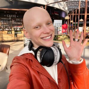 Joelle Instagram - Calling all parents and families of children with alopecia! I will be at the @alopeciauk fun drama workshop event in London for ages 7-12 on Saturday 22nd July! 🎭 It’s free to attend, if you’d like to come along and join the fun and games, be sure to register before Friday 14th July at 9am! Details linked in bio 
.
.
.
#alopeciauk #alopecia #joelle #ambassador #drama #event #fun #workshop #london #actor #games #actress #awareness #charity #acting #alopeciaawareness #alopeciasupport