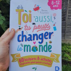 Joelle Instagram - Merci à De Boeck Supérieur de m'avoir envoyé leur beau livre 'Toi aussi, tu peux changer le monde' qui, je l'espère, inspirera de nombreux enfants à prendre confiance en eux et à être fiers de qui ils sont ! C'est fantastique de faire partie de cette merveilleuse publication, j'aurais aimé avoir un livre comme celui-ci quand j'étais plus jeune !
---
Thank you to De Boeck Supérieur for sending me their beautiful book 'Toi aussi, tu peux changer le monde' which I hope will inspire many children to develop confidence and be proud of who they are! It's fantastic to be part of this wonderful publication, I wish I had a book like this when I was younger!
.
.
.
#livre #changerlemonde #joelle #french #book #beautiful #alopecia