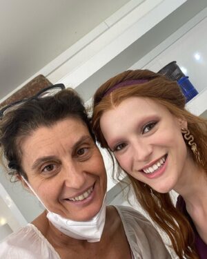 Joelle Instagram - The wonderful creative team who transformed me into Vipsania every day! Have so much love for each and every one of these ladies ❤️❤️❤️ The final episodes 7 and 8 of Domina season 2 come out tomorrow on @mgmplus !!
.
.
.
#girl #love #team #wig #makeup #roman #dominaseason2 #domina #tv #bts #behindthescenes #joelle #vipsania #actress #actor #alopecia #smile #teamwork #creative