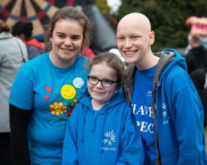 Joelle Instagram - So excited to be attending @alopeciauk Alton Towers trip again this year :) Last year we had over 300 people turn up to the event! 🎢 —

Whether you have alopecia yourself, know somebody who does or would like to show your support, spread awareness and have a blast, join me with @alopeciauk on Saturday 13th April 2019 for the ride of your life! 
Tickets are on sale on their website! —

I remember when I was a kid and would dread going to theme parks because I’d be so worried about my wig flying off or eyelashes coming off on roller coasters. This trip to Alton Towers is very special to many people as they are surrounded by loved ones. For many children it’s the first time they get to meet someone with alopecia and it’s so inspiring to see someone who has been covering up, feel confident enough to take their wig/hat/headscarf off and embrace who they truly are 😊
.
.
.
#alopeciauk #alopecia #altontowers #uk #themepark #alopeciaawareness #joelle #rollercoaster