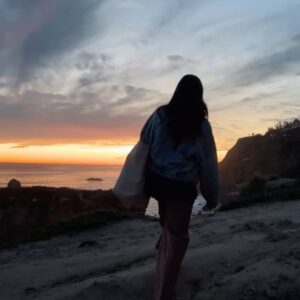 Joelle Farrow Instagram - It’s snowing in Toronto today so naturally I’m pretending I’m watching Malibu sunsets