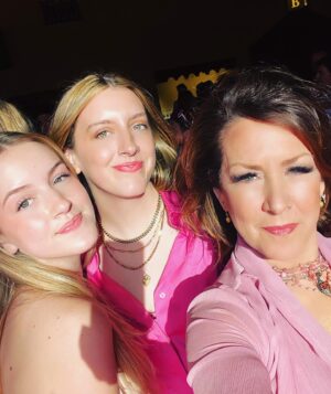 Joely Fisher Instagram - Run don’t Walk!!! #aboutlastnight In a sea of every shade of pink frocks and TikTok trendies we saw @barbiethemovie Thank you to my beautiful, talented friend @robbiebrenner and her creative team led by @officialgretagerwig . @margotrobbieofficial and @ryan.gossling_official are Barbie and Ken. The movie is delicious!!! #barbie #barbiemovie #premiere #redcarpet #pinkcarpet #openingnight #motherdaughterdate #prettyinpink #cinema #childhooddreamscometrue #hibarbie #ken