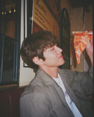 Joey Law Instagram - 嚟到第四個星期嘅問卷調查💁🏽‍♂️ #再見枕邊人 #婚後事