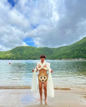 Joey Law Instagram - 原來能夠帶到歡笑比大家是超級幸福的🥹🫶🏽
感恩 @wongmanyik @apelink #婚後事