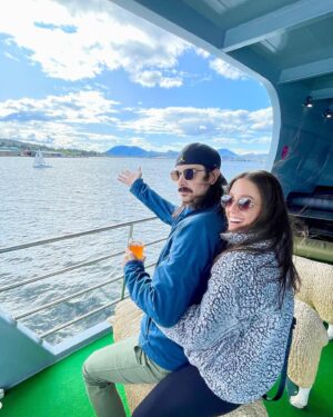 Joey Richter Instagram - G’day! We got an 🇦🇺Aussie Photo 📸 Dump 💩 Pt. 1!!

When I started this year, I had no idea I’d be going on a world tour with my partner and some of my best buds 🌎🤩🌍🤩🌏🤩 I feel INCREDIBLY lucky that @darrencriss asked @slowpez8 and I to join him for  a Los Angeles… 😯 then Mexico… 😮 and then AUSTRALIAN 😲🦘 adventure to sing some of some absolute bangers of his, other artists, and from the annals of Starkid History ⚡️🎤 

Simply put, this trip was SO fucking fun 🍻 I performed in places I thought wordsI’d perform 🎭 saw parts of the world that blew my mind 🏞️ and had a TON of laughs w/ a group of mates 😝 It just rocked!

I simply must thank all you phenomenal Aussie Starkid/Tin Can/DC fans out there who showed up and made these shows a simply unreal experience 👏😘 the love was overwhelming and thrilling! You made us feel so damn welcomed 💞 Honored to be there for our 1st (but NOT last 😎) trip down unda’!! 🙏🏼

And I MUST shout out the @michaelcasselgroup (@alex_duffy @jendangdang @nathanael_cooper_ @sophieinkster @m_cassel Jaqui!! & so many more) who were… the best people I’ve ever worked with??? 😍 More photos/kind words coming for them in the next dump 💾

And lastly, obviously, I gotta give Darren another ENORMOUS thank you for 1) being my friend 🫂 2) putting together a fuckin KILLER show 🎸 & 3) bringing so many friends on board for the trip of a lifetime ❤️‍🔥
.
.
.
#TourLife #Australia #SydneyOperaHouse #BikinginTasmania #monamuseumofoldandnewart  #tourfam #potatosonastick #backstage #starkid