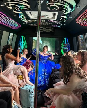 Johanna Colón Instagram - I find it almost impossible to believe that my quinceañera was a year ago today! What I would give to live in that moment one more time! 🫶🙏
