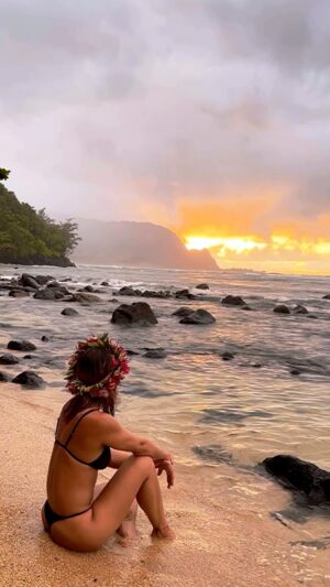 Johanna Restrepo Instagram - 🌺🌺🌺 #hawaii #kauai #kauailife #kauailove #folowwyourdreams #gollowyourheart #nevergiveup #happy #honeymoon #honeyme #latina #latinainhawaii #colombia #colombiana