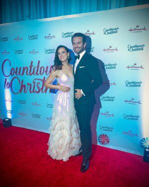 John Brotherton Instagram - Last night was so special, premiering #christmasoncherrylane at @amc #lincolncenter Can’t wait for you all to see this movie! and meet “John and Lizzie” @theerincahill Tomorrow, Dec 9 8pm @hallmarkchannel #countdowntochristmas 
I feel so grateful 
🙏❤️👆
What are you grateful for?!?