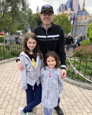 John Cohen Instagram - Awesome day at #Disneyland with Mickey, Mando and Minnie. ✨🏰