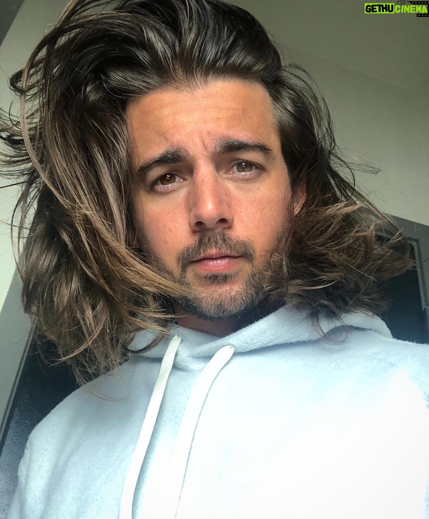 John DeLuca - 11.4K Likes - Been a while since you were hugged?Cool, same here. Well, wearing @feat hoodies and and sweats is like wearing a buttery soft hug on your whole body. For real, soo comfy! Check em out 🙌🏻