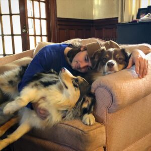 John DeLuca Instagram - Being on the east coast with my fam for the holidays is always my favorite part of the year. I eat ungodly amounts of steak/pasta, drink lots wine, cuddle the hell out of the pups, and, of course, spend QT with the fam. 
After 3 weeks, I’m finally back in LA feeling recharged and ready for the new year. Hope everyone’s 20’ is off to a great start.