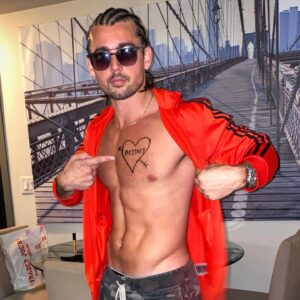 John DeLuca Instagram - Channeling my inner James Franco and Kevin Federline 😜 #halloween #springbreakers #freebritney #kfed