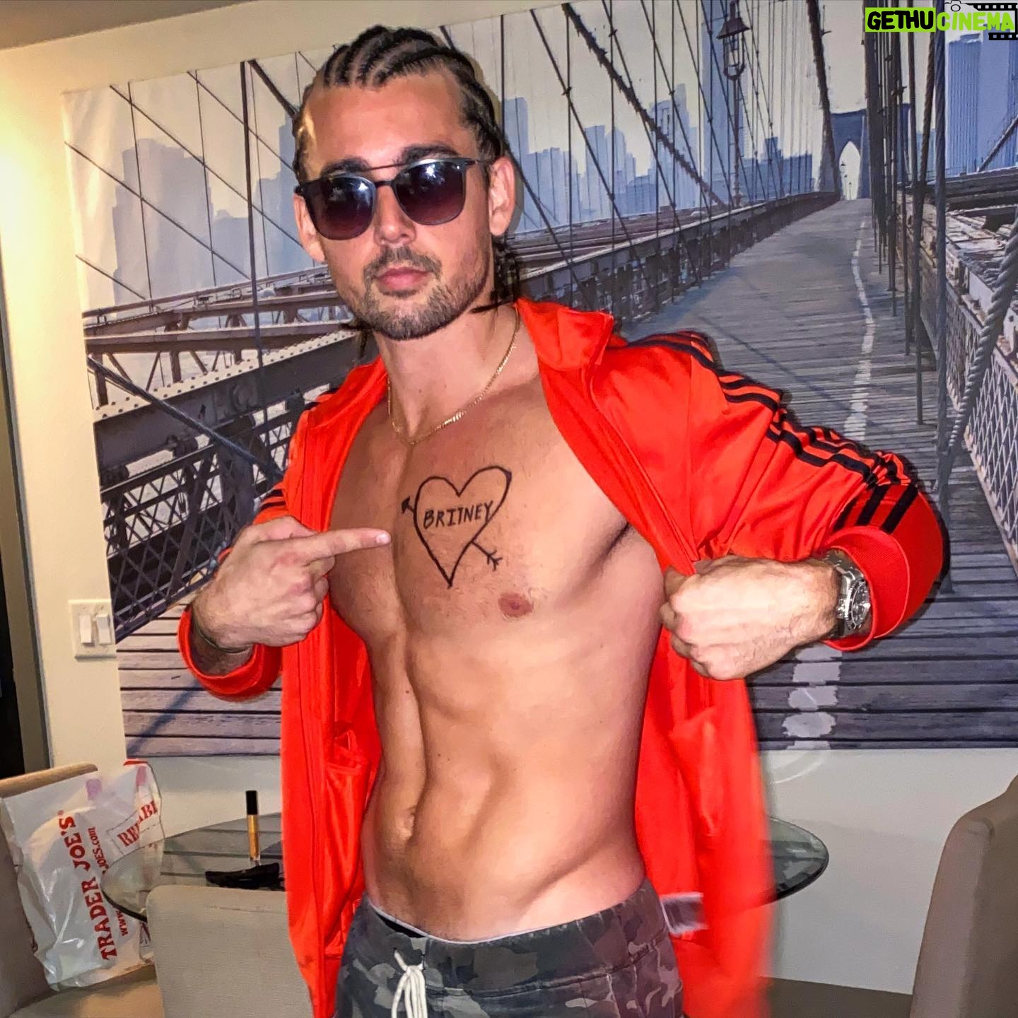 John DeLuca - 13.1K Likes - Channeling my inner James Franco and Kevin Federline 😜 #halloween #springbreakers #freebritney #kfed