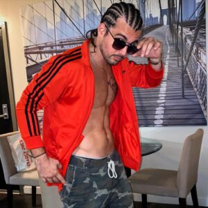 John DeLuca Instagram - Channeling my inner James Franco and Kevin Federline 😜 #halloween #springbreakers #freebritney #kfed