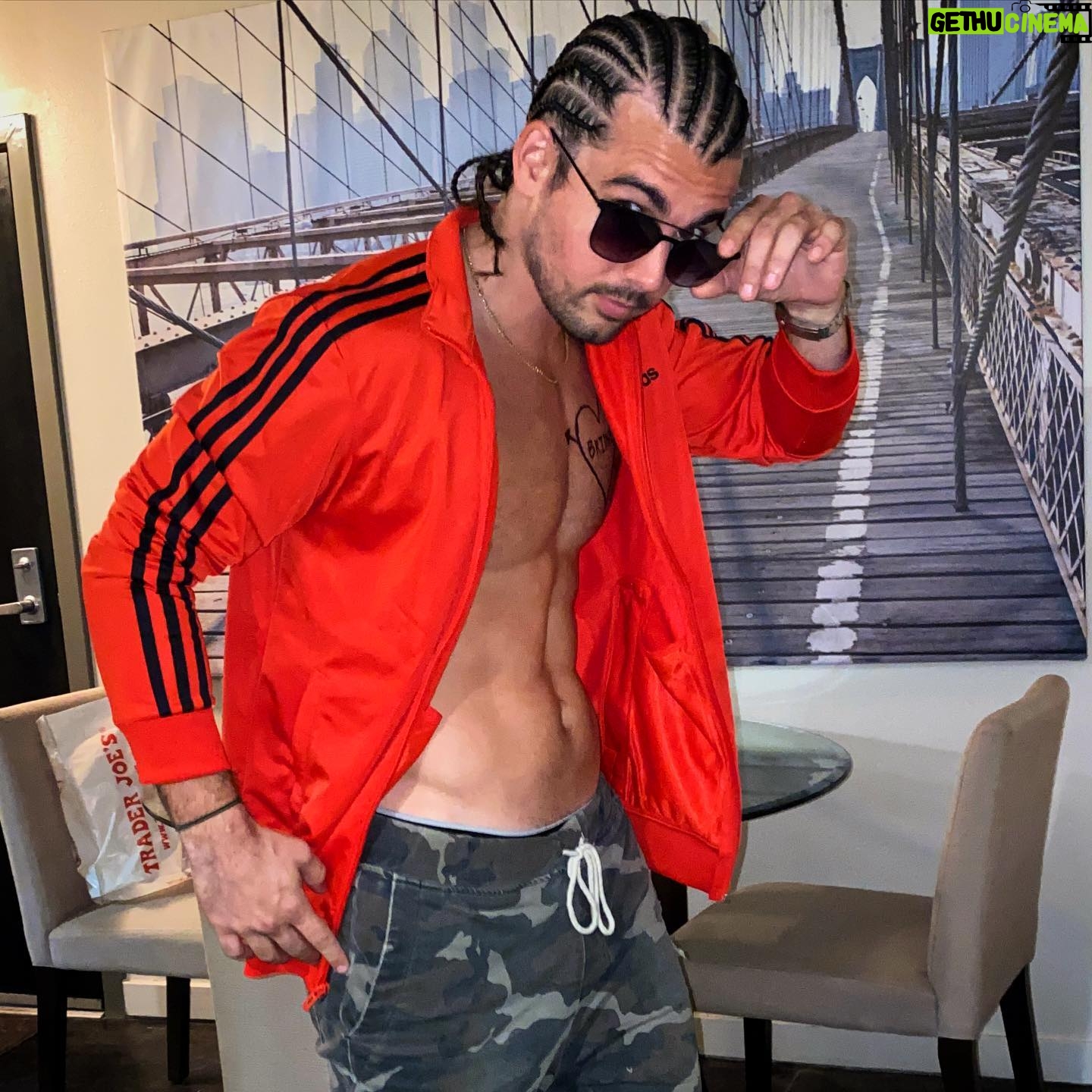 John DeLuca - 13.1K Likes - Channeling my inner James Franco and Kevin Federline 😜 #halloween #springbreakers #freebritney #kfed