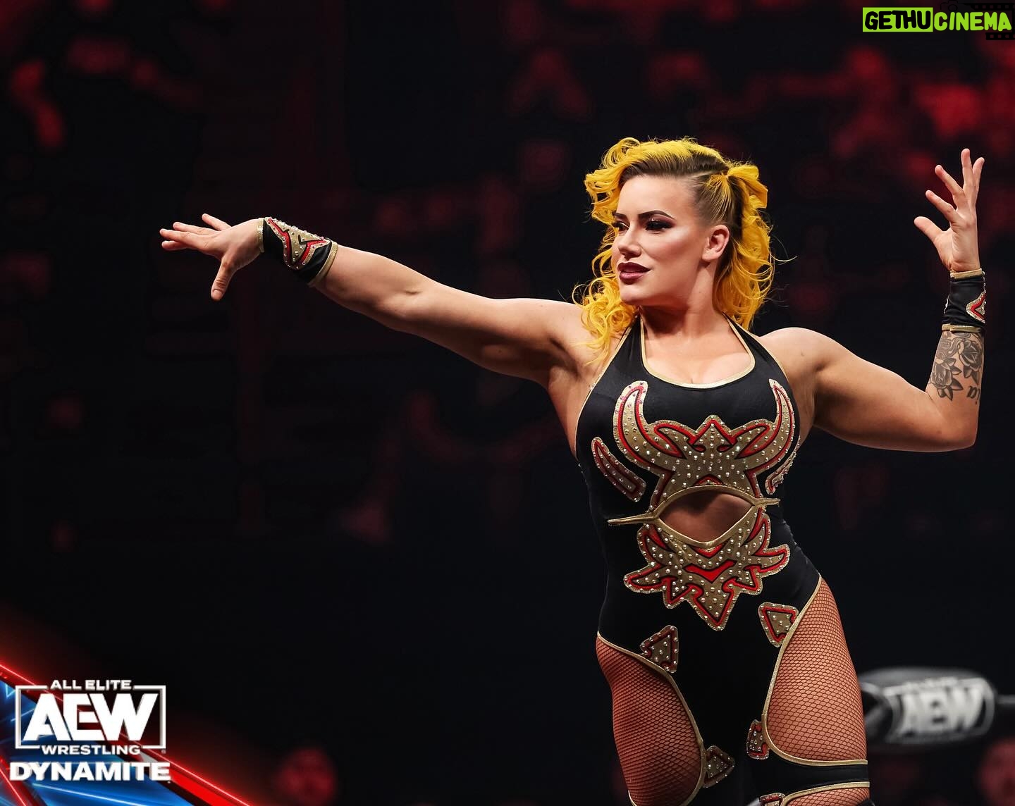 John Hennigan - 6K Likes - ā¤ļøāš„ She was unstoppable. Not because she did not have failures or doubts, but because she continued on despite them. @aew