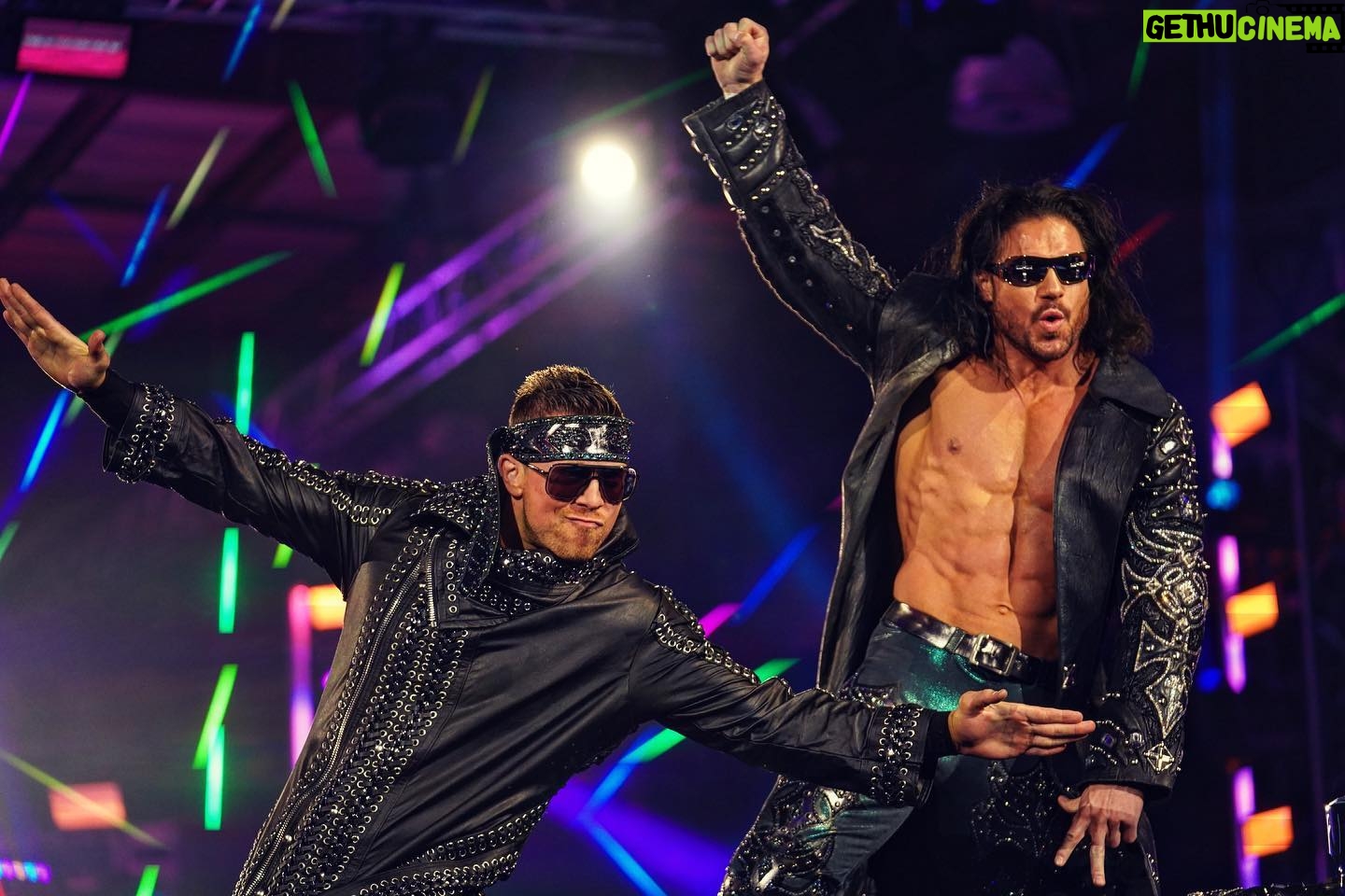 John Hennigan - 13.5K Likes - Hey Hey Happy B-day bro!
Iām honored to have shared so many ridiculous, challenging, and amazing experiences with @mikethemiz!!! I hope youāre having a great day bro!! Iām looking forward to finally filming that last music video we wrote, but never got a chance to film š¤£š¤£š¤£ šµwhite claws no laws šµ