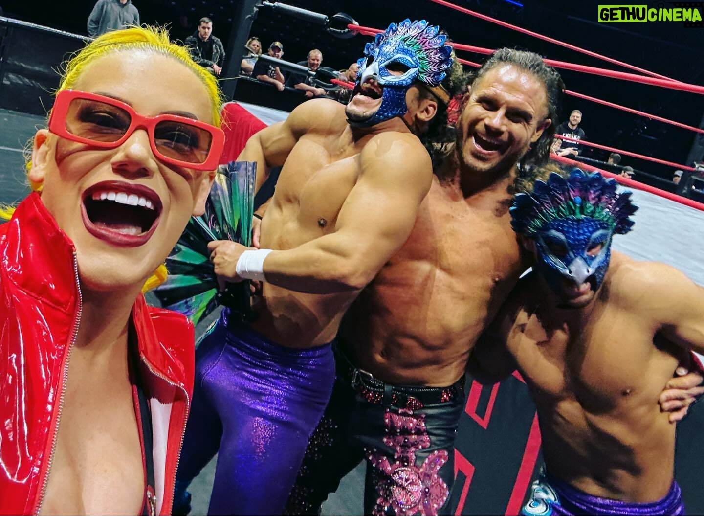 John Hennigan - 8.2K Likes - š¦š« Smile Boys!!!! Welcome to your new family!!!!