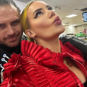 John Hennigan Instagram - 🌶️ Last minute date night

📍 @ysabelwesthollywood
